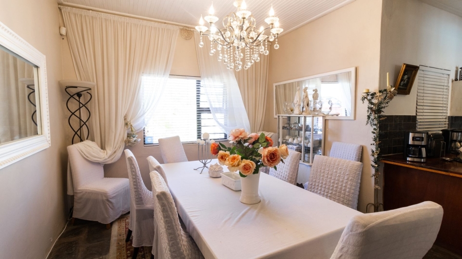 8 Bedroom Property for Sale in Country Club Western Cape